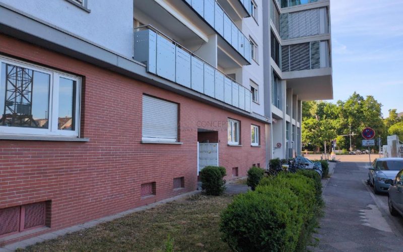 Durchgang zur Kriegstraße